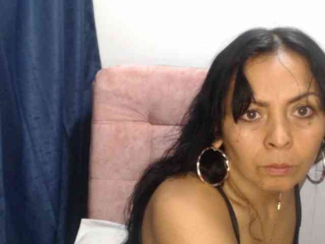 Paola84hotty webcam