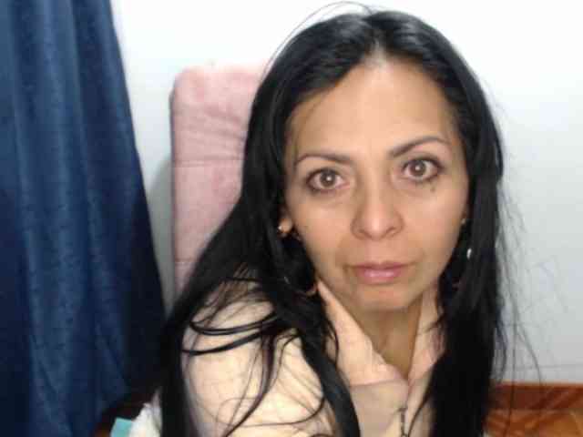 Paola84hotty webcam