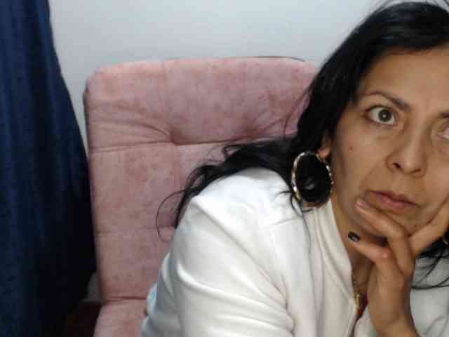 Paola84hotty webcam