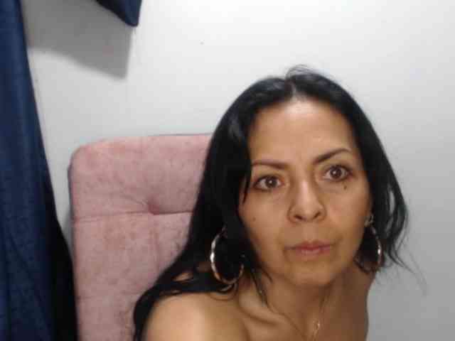 Paola84hotty webcam