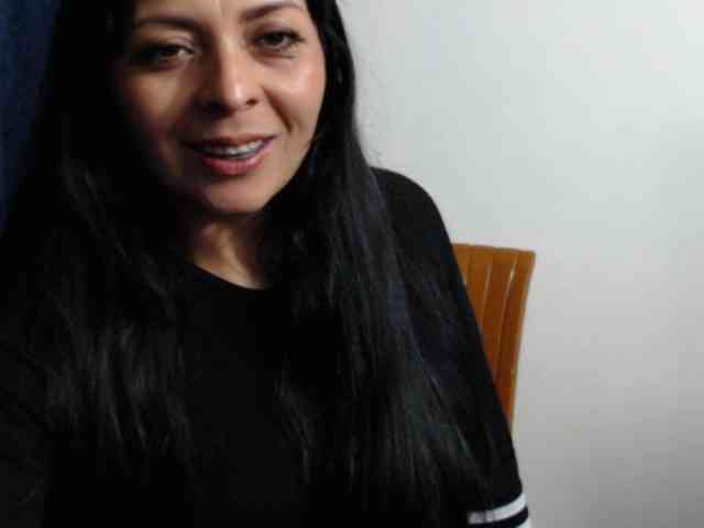 Paola84hotty webcam