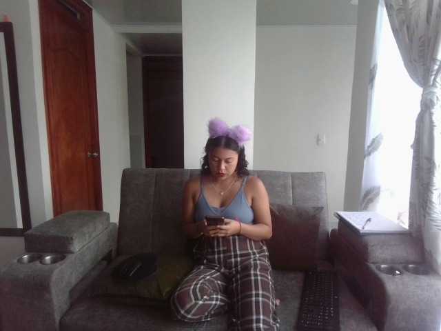 Lorent-0 webcam bongacams model stream image