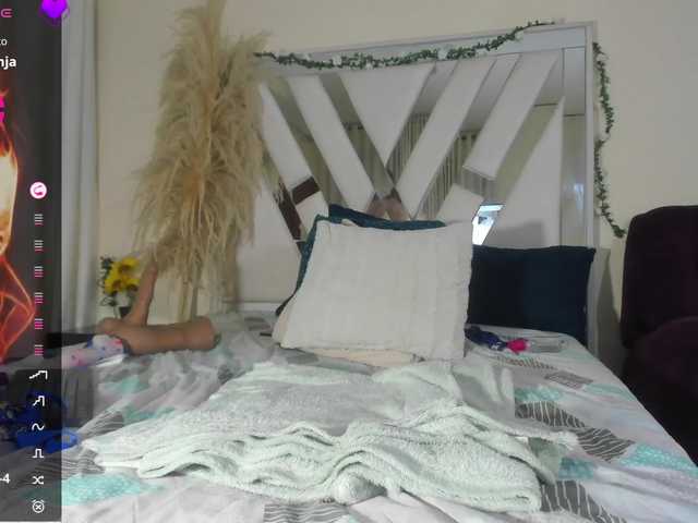 samantha-dimou's BongaCams show and profile