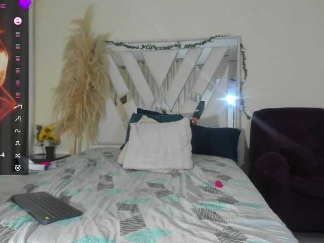 samantha-dimou's BongaCams show and profile