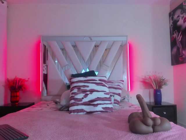 samantha-dimou's BongaCams show and profile