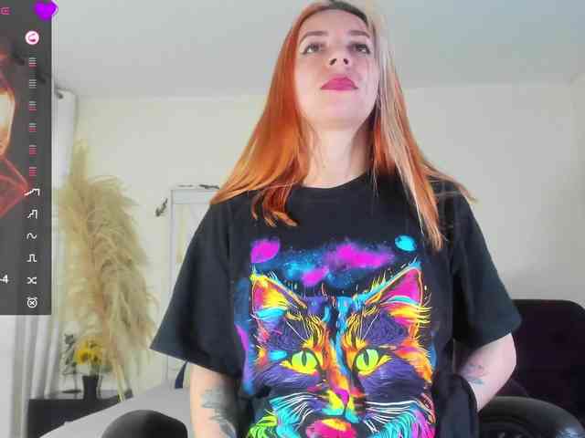 samantha-dimou webcam