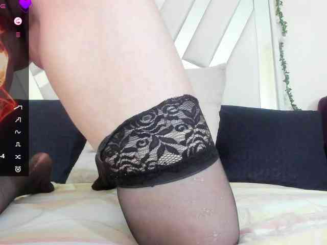 samantha-dimou webcam