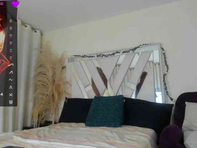 samantha-dimou webcam