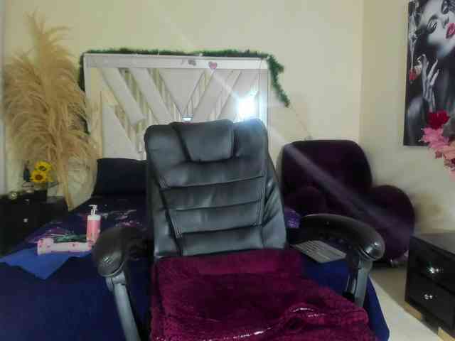 samantha-dimou samantha-dimou