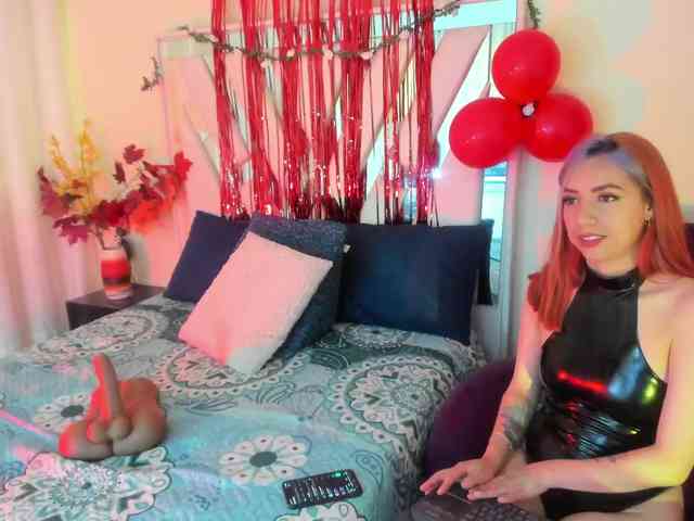 samantha-dimou webcam