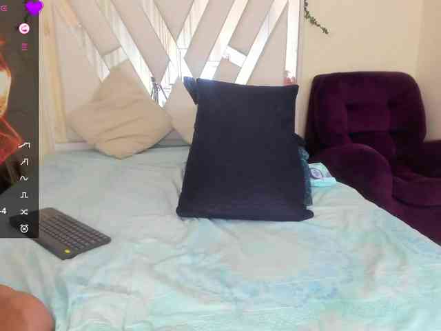 samantha-dimou webcam