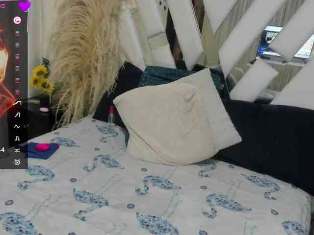 samantha-dimou webcam