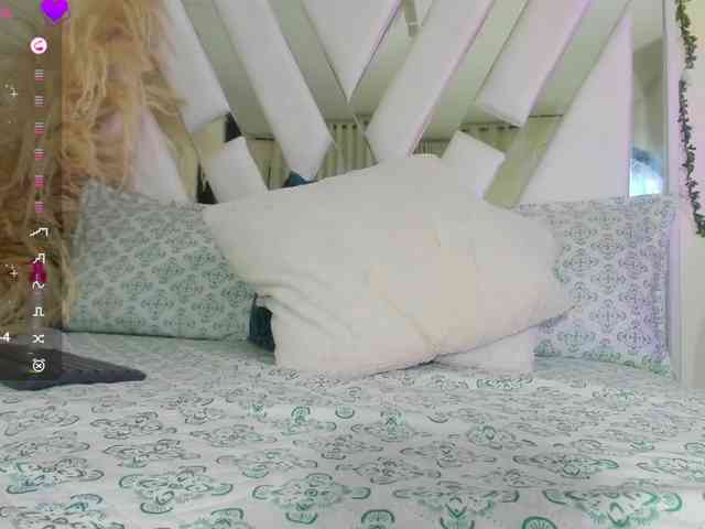 samantha-dimou webcam