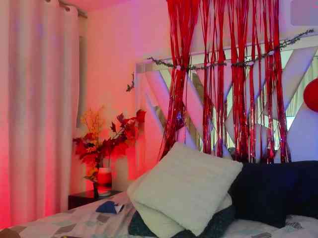 samantha-dimou webcam