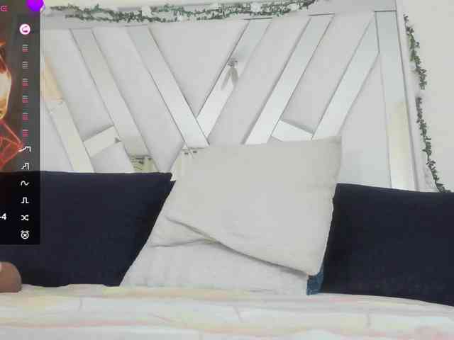 samantha-dimou webcam