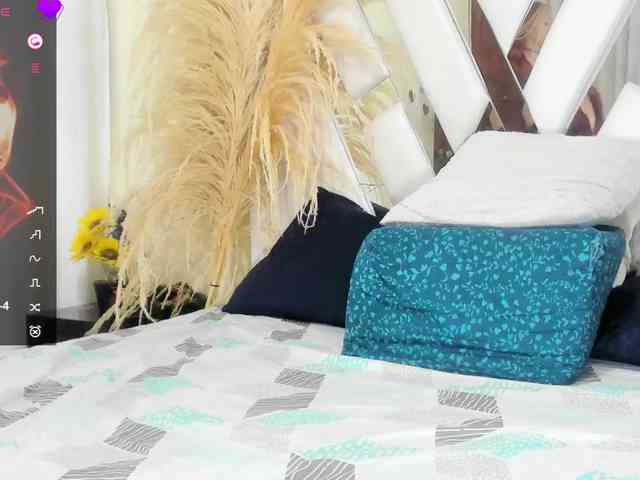 samantha-dimou webcam