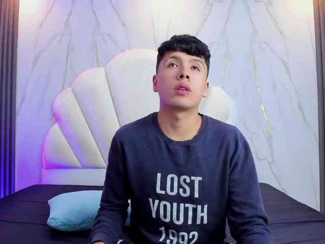 hoot-booys Live Webcam on BongaCams