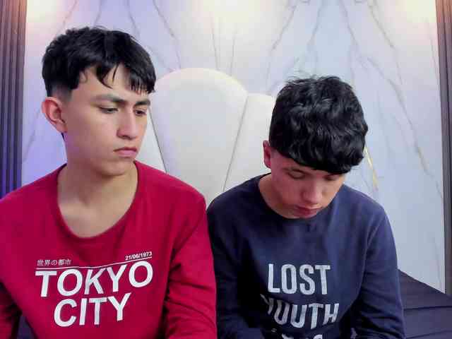 hoot-booys Live Webcam on BongaCams