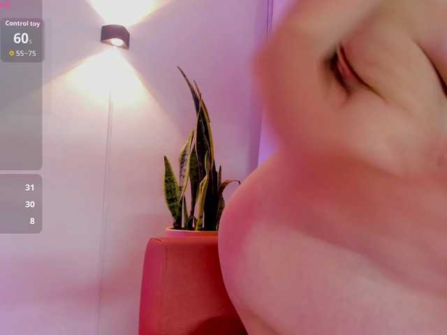 MiaWhiteBunny's BongaCams show and profile
