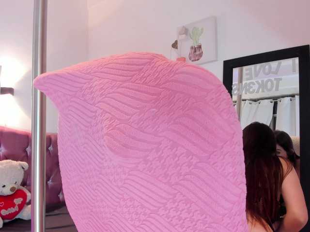 MiaWhiteBunny's BongaCams show and profile