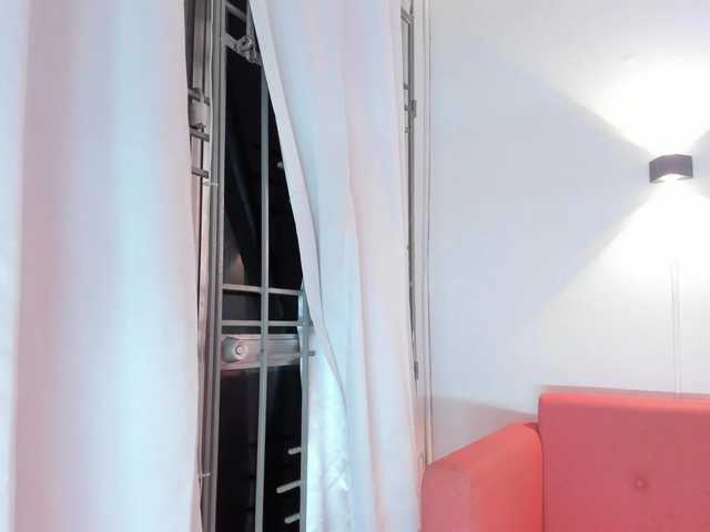 MiaWhiteBunny's BongaCams show and profile