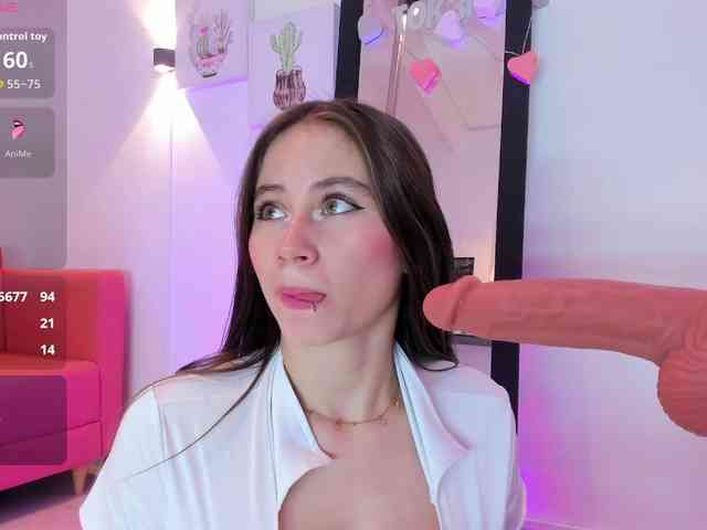 MiaWhiteBunny webcam