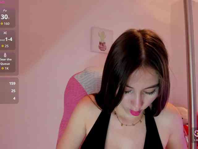 MiaWhiteBunny webcam