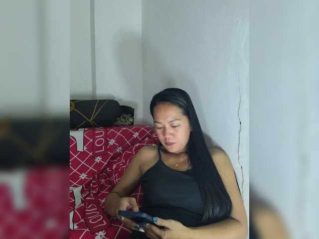 Kiana11's BongaCams show and profile