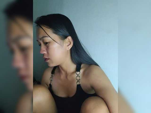 Kiana11's BongaCams show and profile