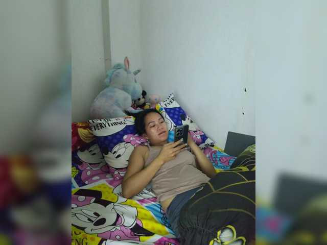 Kiana11's BongaCams show and profile