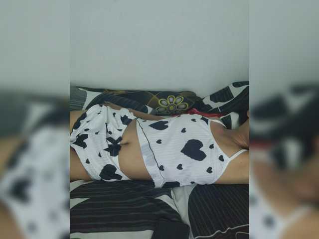 Kiana11's BongaCams show and profile