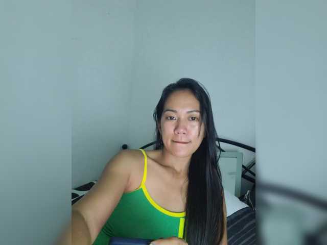 Kiana11's BongaCams show and profile
