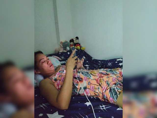 Kiana11's BongaCams show and profile