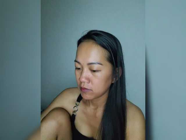 Kiana11's BongaCams show and profile