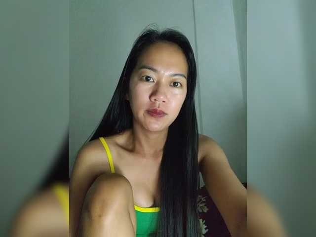 Kiana11's BongaCams show and profile