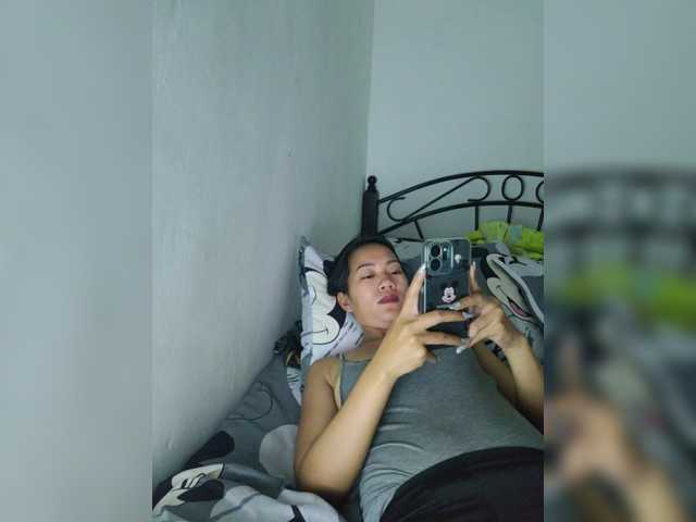 Kiana11's BongaCams show and profile