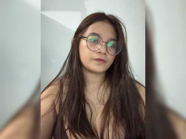 xgly webcam bongacams model stream image