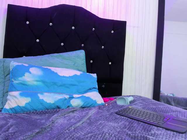 nickypop's BongaCams show and profile