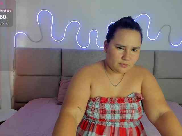 LucyLinn webcam