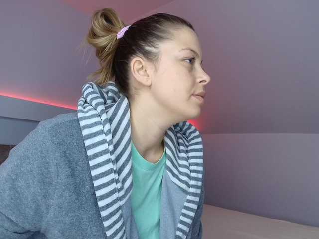 KatteAllyaa webcam bongacams model stream image