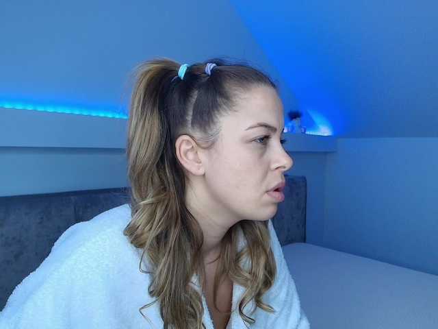 KatteAllyaa's BongaCams show and profile