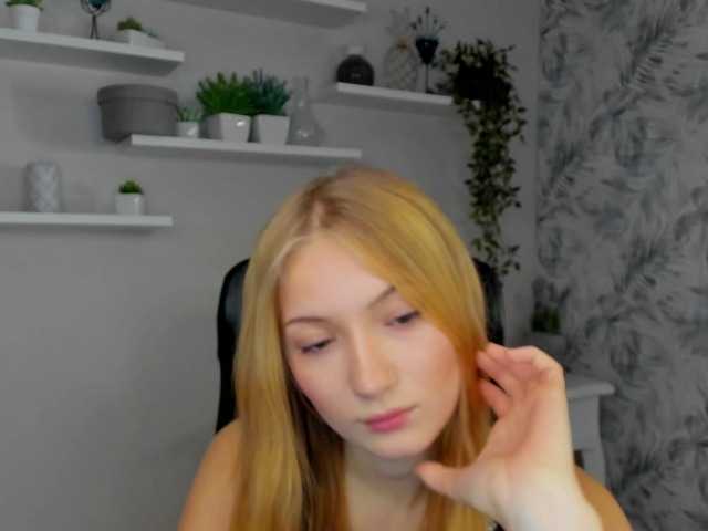  Chloeblonde18 chat room