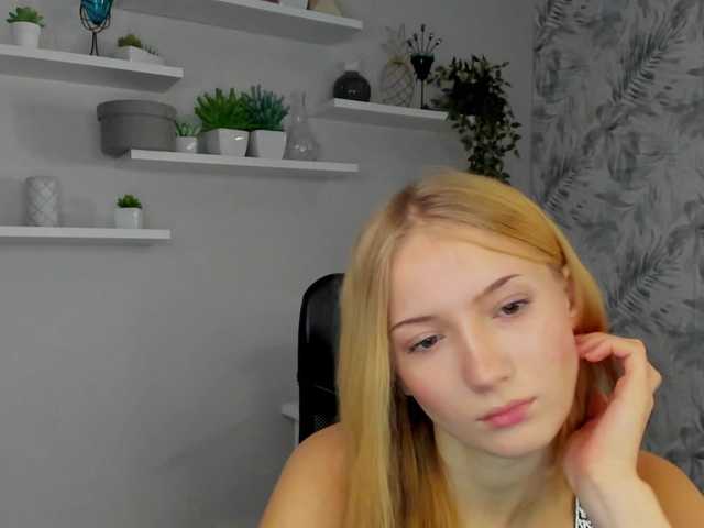  Chloeblonde18 chat room