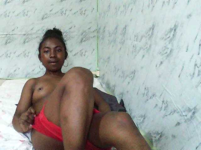 Tonyah1 webcam