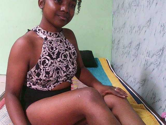 Tonyah1, une amatrice française avec qui discuter et avoir du sexe