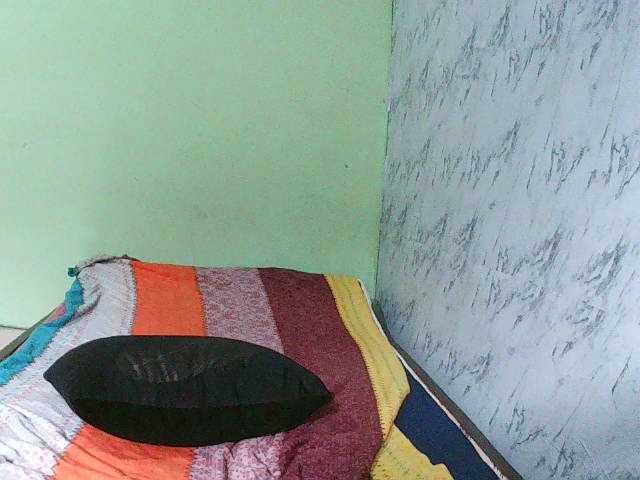 Tonyah1, une amatrice française avec qui discuter et avoir du sexe