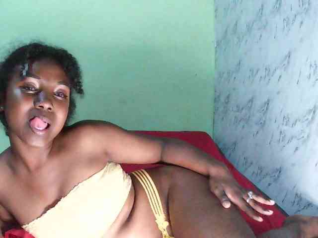 Tonyah1 webcam