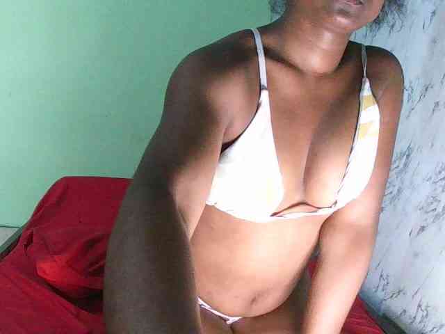 Tonyah1 webcam