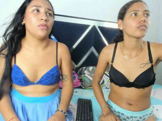 CharlottandVanessa webcam