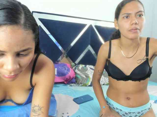 CharlottandVanessa webcam